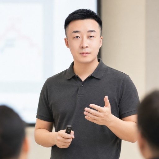 莱客创始人杰森在莱客 AI 商学院课堂上讲课